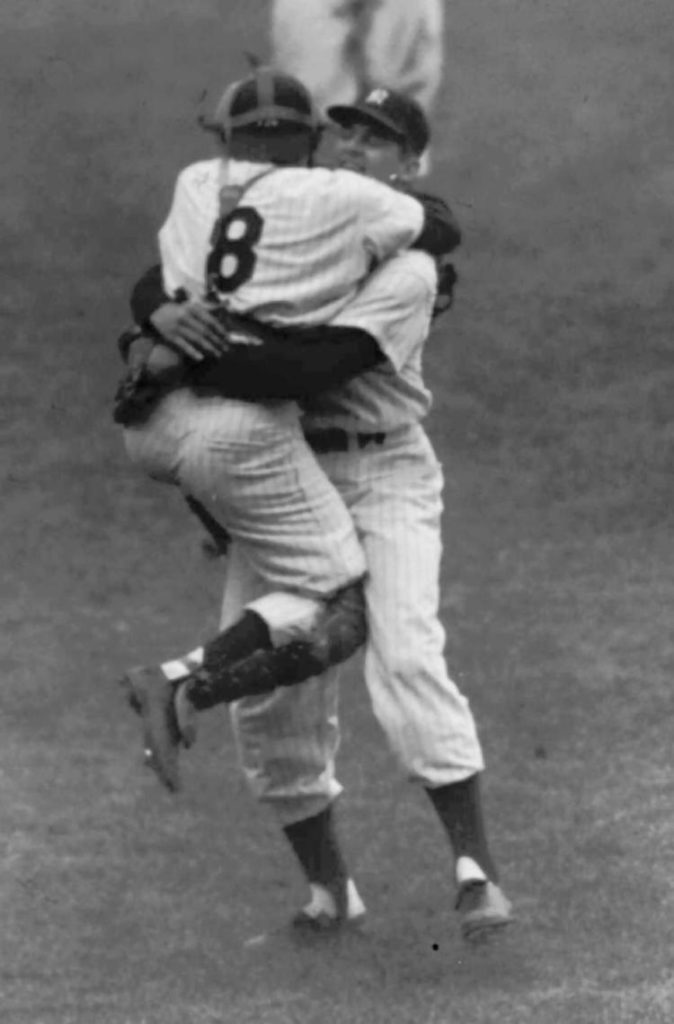 Yogi Berra wearing the 10 World Series rings he won as a player : r/baseball